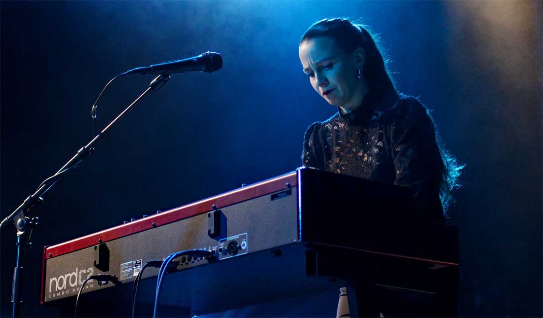 strangekindofwoman25e