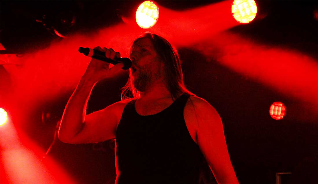 icerock26againtthemachine1