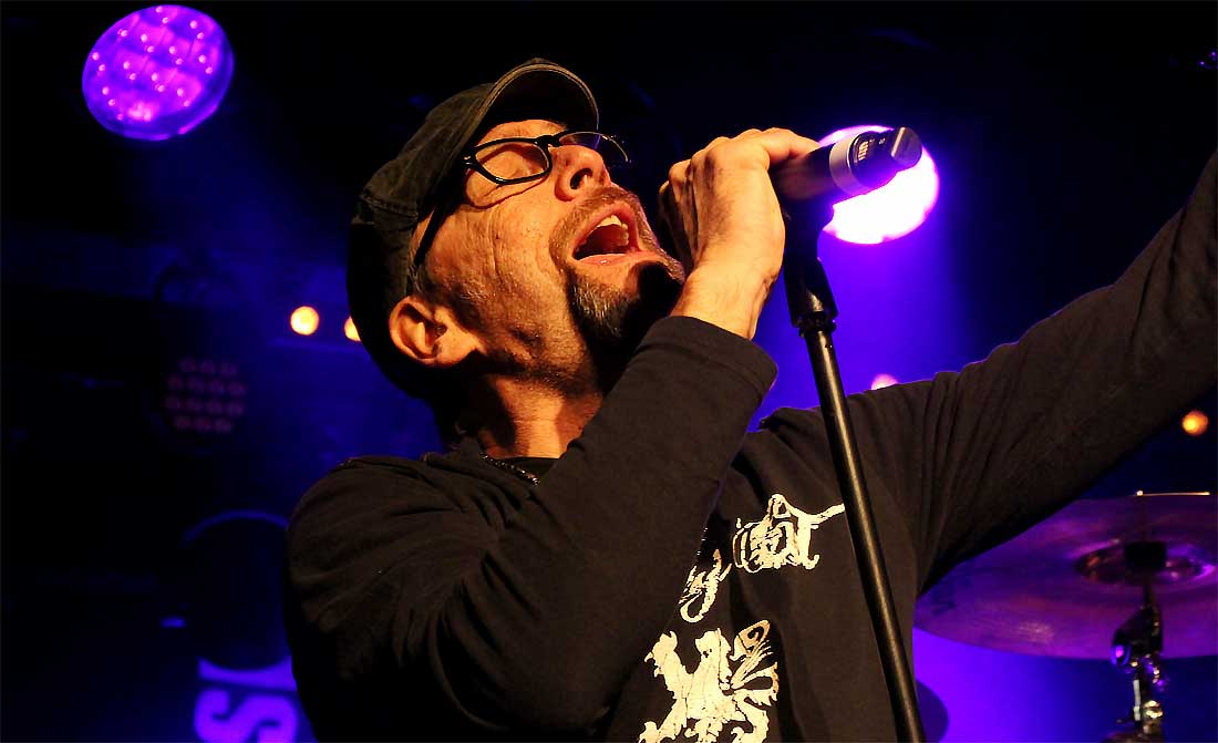 icerock26chickenhouse2