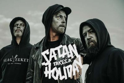SATAN TAKES A HOLIDAY covern «You&#039;re the One That I Want» (Grease) und das sehr sehr ungewöhnlich!