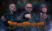 THE THREE TREMORS mit Tim "Ripper" Owens zeigen Video «Kryptonian Steel» vom letzten Album «Guardians Of The Void»
