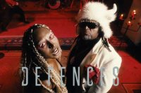 DEFENCES erheben mit Benji Webbe (Skindred) bei «More Of Us (Than There Are Of Them)» die Stimme gegen institutionelle Korruption