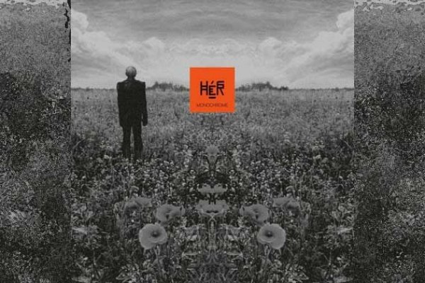 HÉR – Monochrome