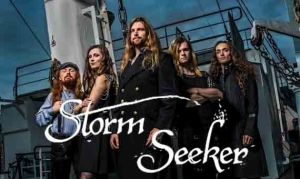 STORM SEEKER erzählen in der neuen Single «Rolling Home» über das Heimweh der Seeleute