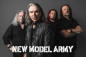 NEW MODEL ARMY machen mit der symphonischen Version von «Innocence» Lust auf das kommende Album «Sinfonia»