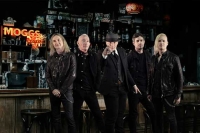 MOGGS MOTEL, die neue Band um UFO-Sänger Phil Mogg, kündigen Album für September '24 an