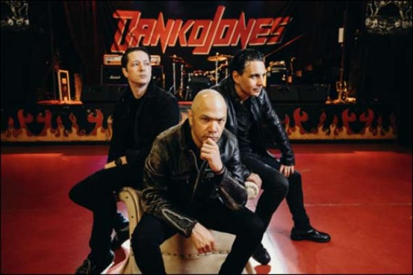 DANKO JONES ebnet mit der Party-Hymne «Everyday Is Saturday Night» den Weg zum neuen Studio-Album