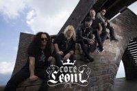CORELEONI präsentieren Visualizer zu «Sick &amp; Tired (live)» aus «Live at Hallenstadion Zurich»