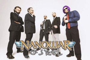 NANOWAR OF STEEL bekämpfen das «Metal Boomer Battalion» mit neuem Lyric-Video