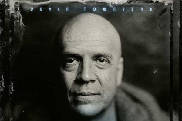 DEVIN TOWNSEND präsentiert neue Single «Home At Night» mit Fragilität und Grösse