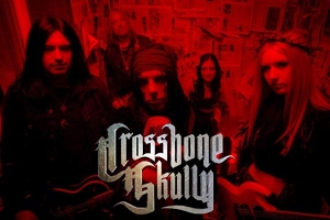 CROSSBONE SKULLY (Tommy Henriksen, Alice Cooper &amp; Hollywood Vampires) präsentieren Musik-Video zu «I Am The Wolf»