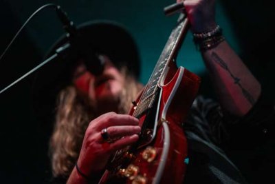 Basement Saints in Seon