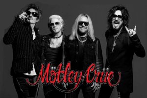 MÖTLEY CRÜE enthüllen neue Version von «Home Sweet Home» mit Dolly Parton. Single-Compilation soll im September &#039;25 kommen